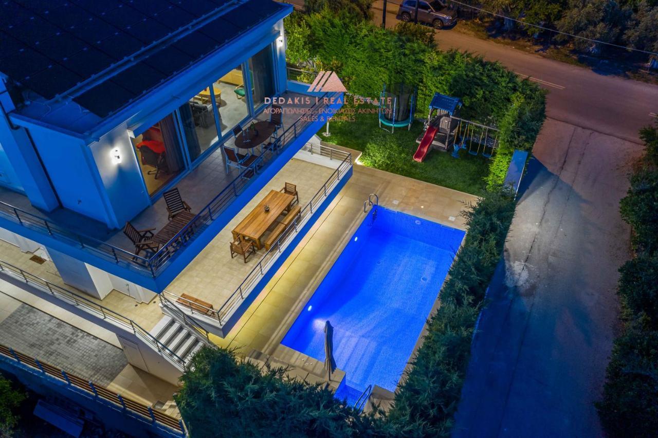 Luxury Villa Loutraki With Private Heated Pool Экстерьер фото