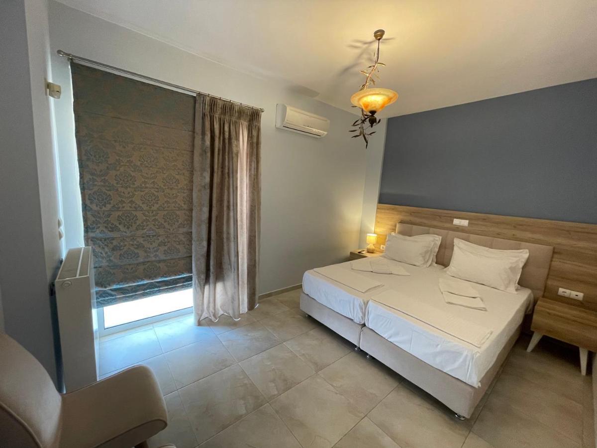 Luxury Villa Loutraki With Private Heated Pool Экстерьер фото