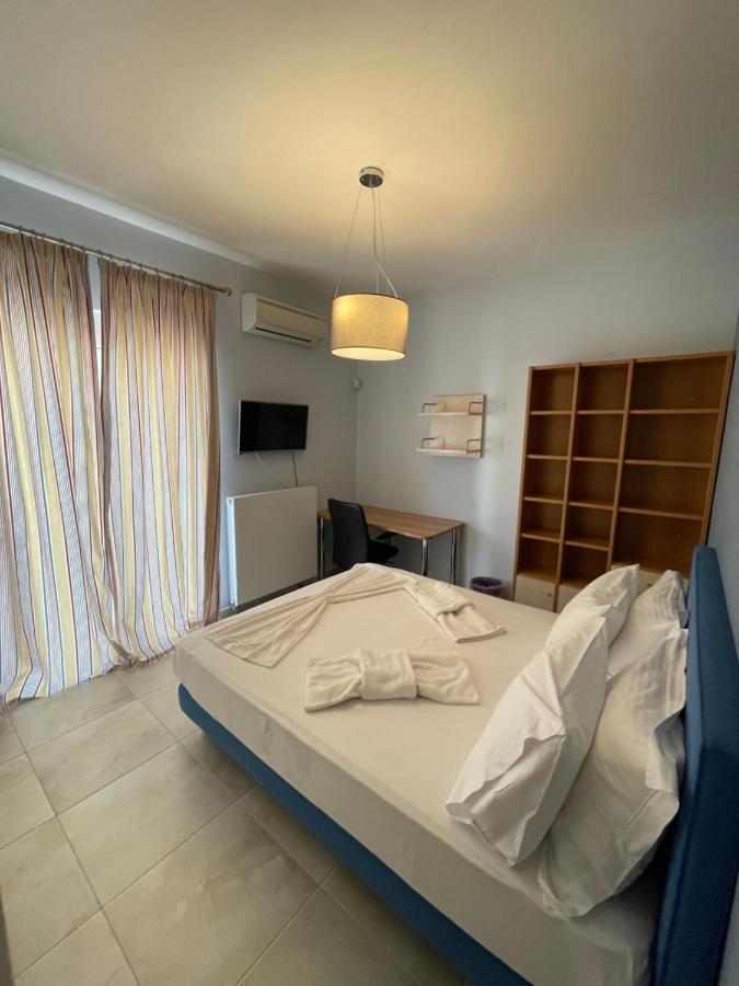 Luxury Villa Loutraki With Private Heated Pool Экстерьер фото